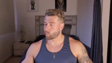 Snapshot of paul_roger chatting on September 26, 10:29 pm PAUL ROGER online show from September 26, 10:29 pm