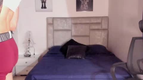 PAUL ROGER online show from November 6, 1:52 am