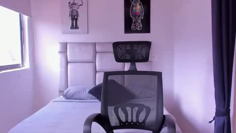 Snapshot of paul_roger chatting on March 8, 5:41 pm PAUL ROGER online show from March 8, 5:41 pm