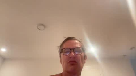 paulwill2377 online show from April 1, 6:49 pm