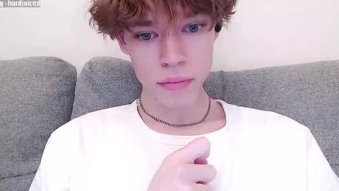 pawclaw online show from December 18, 11:56 pm