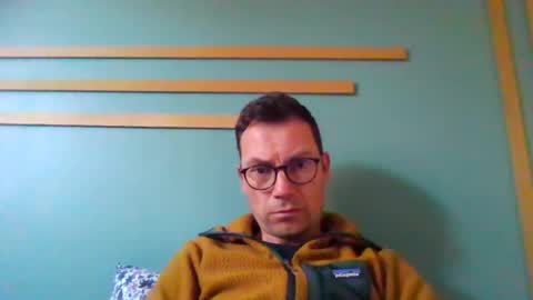 Snapshot of pchittt chatting on December 27, 2:12 pm pchittt online show from December 27, 2:12 pm