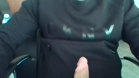 pedro30099 online show from August 4, 3:05 pm
