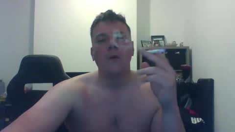 pedrok87 online show from April 10, 12:28 am