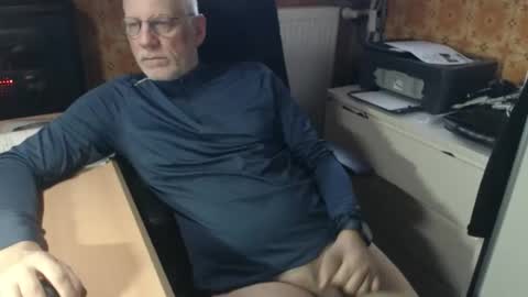 Pemue65 online show from March 26, 6:39 am