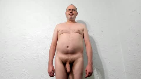 Snapshot of penis_dance chatting on October 3, 12:59 am Vincent Howard online show from October 3, 12:59 am