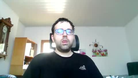 Mark online show from April 25, 3:20 pm