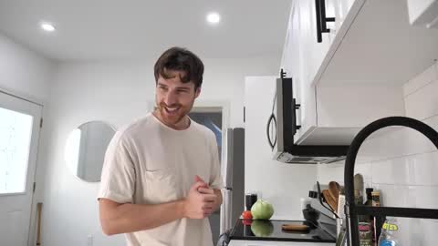 Peter Parker online show from November 2, 7:18 pm