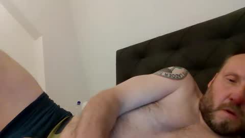 jelle online show from May 15, 3:42 pm