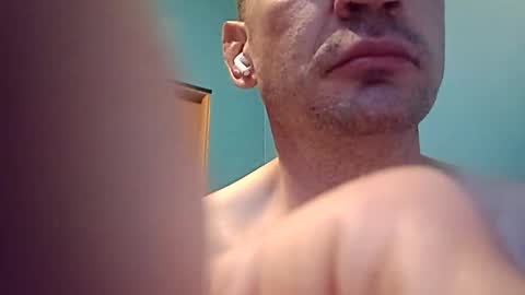 peteypablo198611265852 online show from December 8, 9:57 am