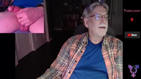 Snapshot of pghk2000 chatting on December 13, 7:26 am George online show from December 13, 7:26 am