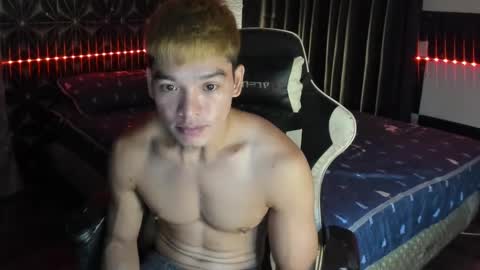 Snapshot of philhotbody chatting on January 19, 12:28 pm AJ online show from January 19, 12:28 pm
