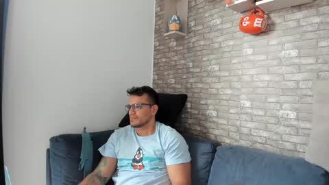 Snapshot of philipe_inzagui chatting on October 16, 9:34 pm Philipe online show from October 16, 9:34 pm