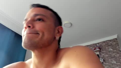Snapshot of philipe_inzagui chatting on March 2, 9:52 pm Philipe online show from March 2, 9:52 pm