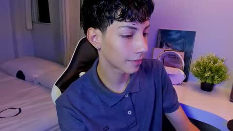 Snapshot of philipe_moonlight_ chatting on October 14, 5:36 am Phil.   INDEPENDENT MODEL online show from October 14, 5:36 am