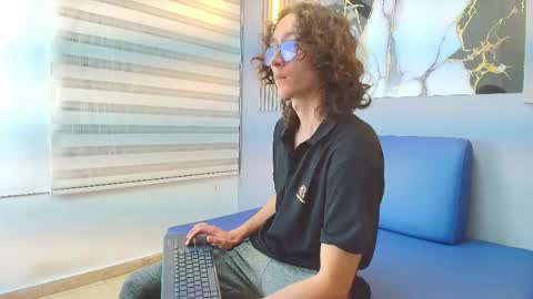 PHILIP online show from May 4, 8:54 pm