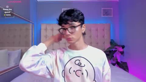 Phillip online show from September 24, 10:52 pm