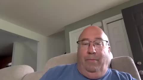 Snapshot of pickme11113 chatting on October 13, 4:24 pm pickme11113 online show from October 13, 4:24 pm