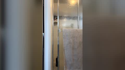 pierre8inch online show from April 23, 6:10 pm