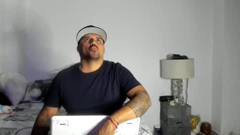 pikoro_gomez online show from November 6, 10:57 pm