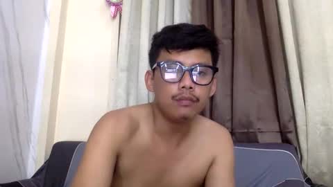 pingkoy0517 online show from May 6, 12:06 pm