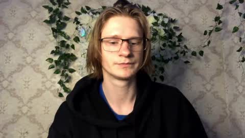 Incubus online show from April 9, 4:35 pm
