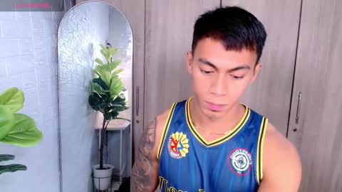 Snapshot of pinoymilker chatting on September 26, 4:32 am ethan online show from September 26, 4:32 am