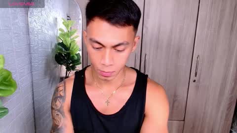 Snapshot of pinoymilker chatting on September 28, 1:09 pm ethan online show from September 28, 1:09 pm