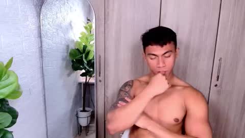 ethan online show from November 11, 3:06 pm