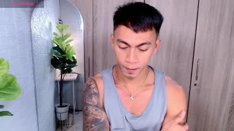 Snapshot of pinoymilker chatting on October 1, 10:08 am ethan online show from October 1, 10:08 am