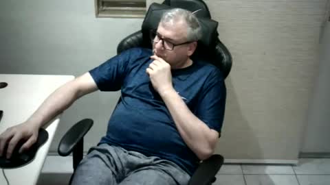 piovesanes online show from October 6, 1:43 am