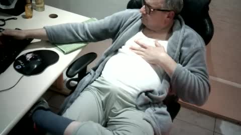 piovesanes online show from October 9, 12:04 am