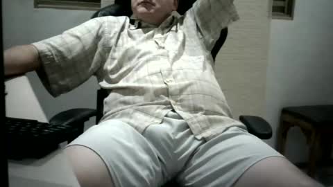 piovesanes online show from December 12, 7:04 pm