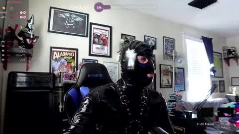 Snapshot of plasticbill chatting on January 21, 3:50 pm Latexable online show from January 21, 3:50 pm