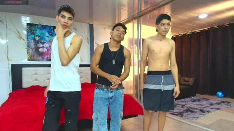   online show from March 31, 11:50 pm