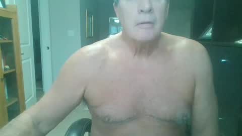 Snapshot of pleeeezeher chatting on December 29, 6:05 pm pleeeezeher online show from December 29, 6:05 pm