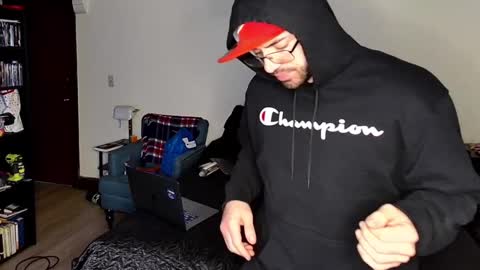 wickedcurv online show from December 10, 6:33 am