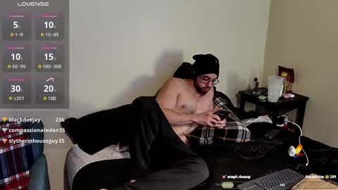 wickedcurv online show from January 18, 7:15 am