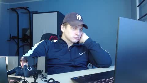 Poliglotjoe2 online show from February 3, 10:31 am