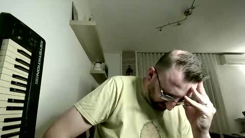 polllaman_23 online show from November 4, 9:38 pm