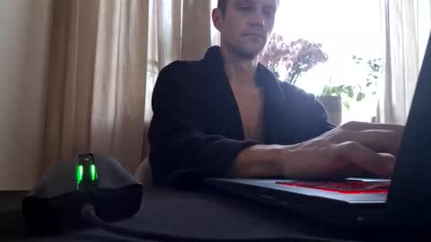 polsenos online show from November 20, 7:40 am