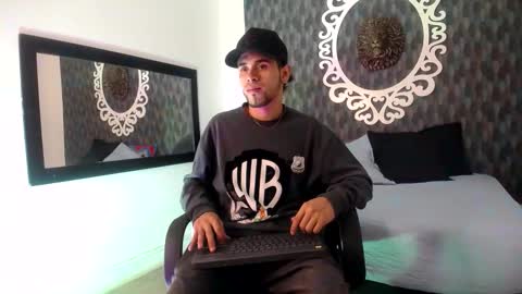 Snapshot of pool_vega chatting on October 22, 1:59 pm pool online show from October 22, 1:59 pm