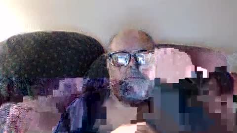 Snapshot of poppi_4u chatting on January 5, 5:51 am poppi_4u online show from January 5, 5:51 am