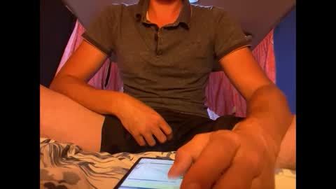 poulpossss online show from December 3, 8:20 am