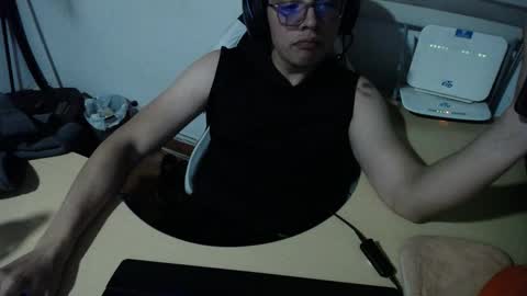 powerfulzeus2 online show from October 23, 3:43 am