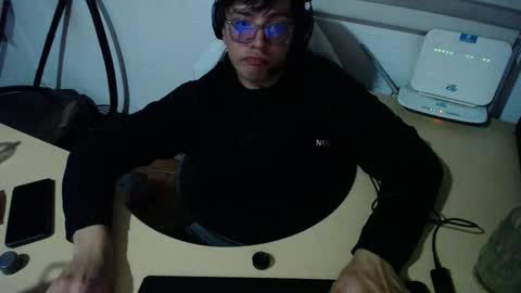 powerfulzeus2 online show from November 2, 2:05 am