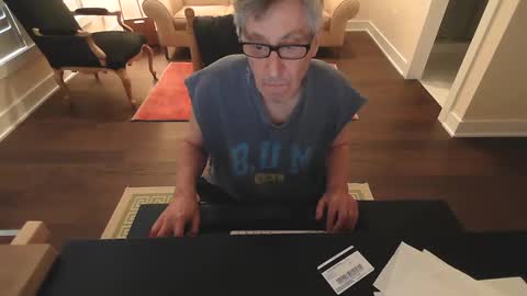 preppydave2525 online show from January 13, 3:58 pm