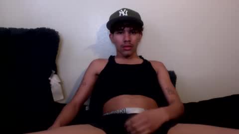 prettyboytbh online show from December 11, 6:48 pm