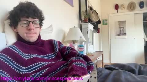 Peaches online show from February 14, 6:14 pm