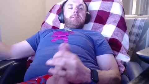 Snapshot of proutlesex chatting on October 25, 12:23 am DesertRat online show from October 25, 12:23 am